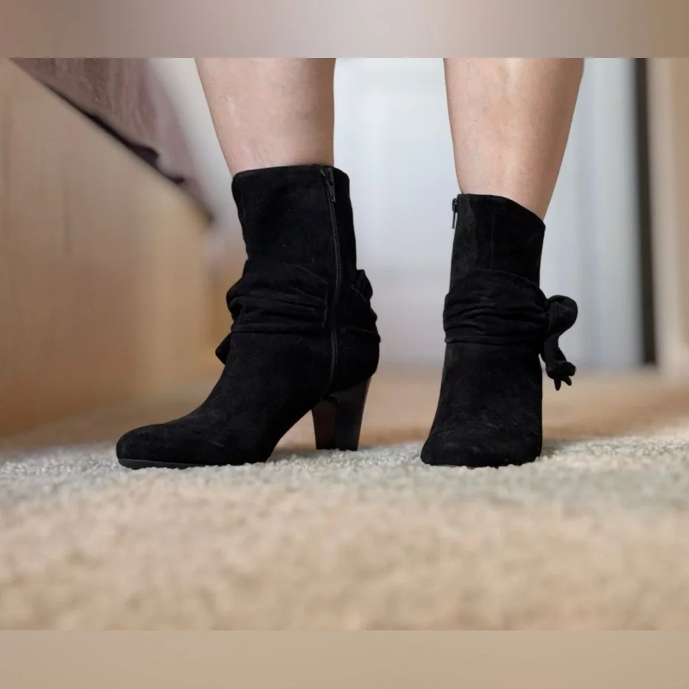 Van Eli Black Suede Heeled Boots - Picture 4 of 15